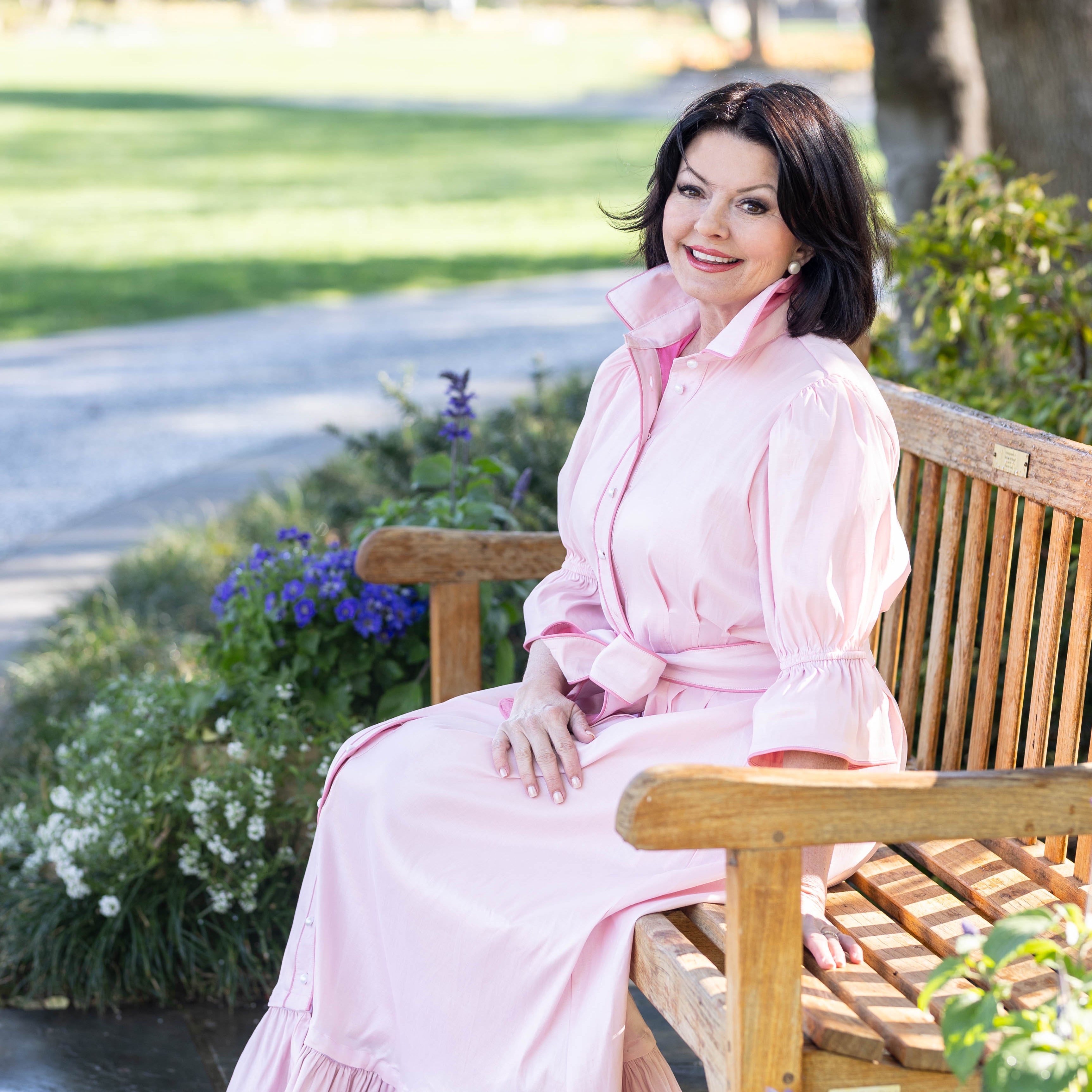 The Origin of the Carol Dress: A Story of Elegance and Versatility