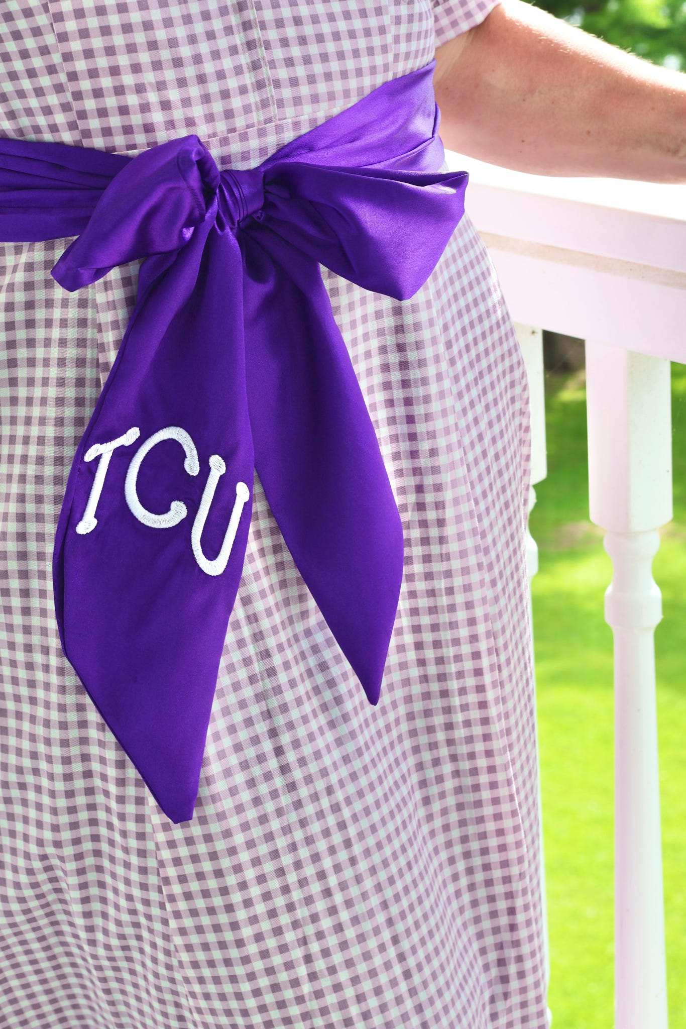 CUSTOM SASHES